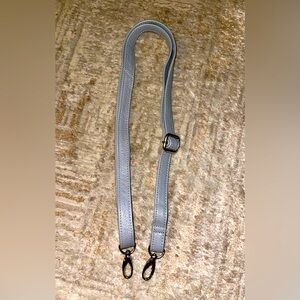 NWOT 𝑮𝒆𝒏𝒖𝒊𝒏𝒆 𝑰𝒕𝒂𝒍𝒊𝒂𝒏 𝑳𝒆𝒂𝒕𝒉𝒆𝒓 𝚜𝚝𝚛𝚊𝚙